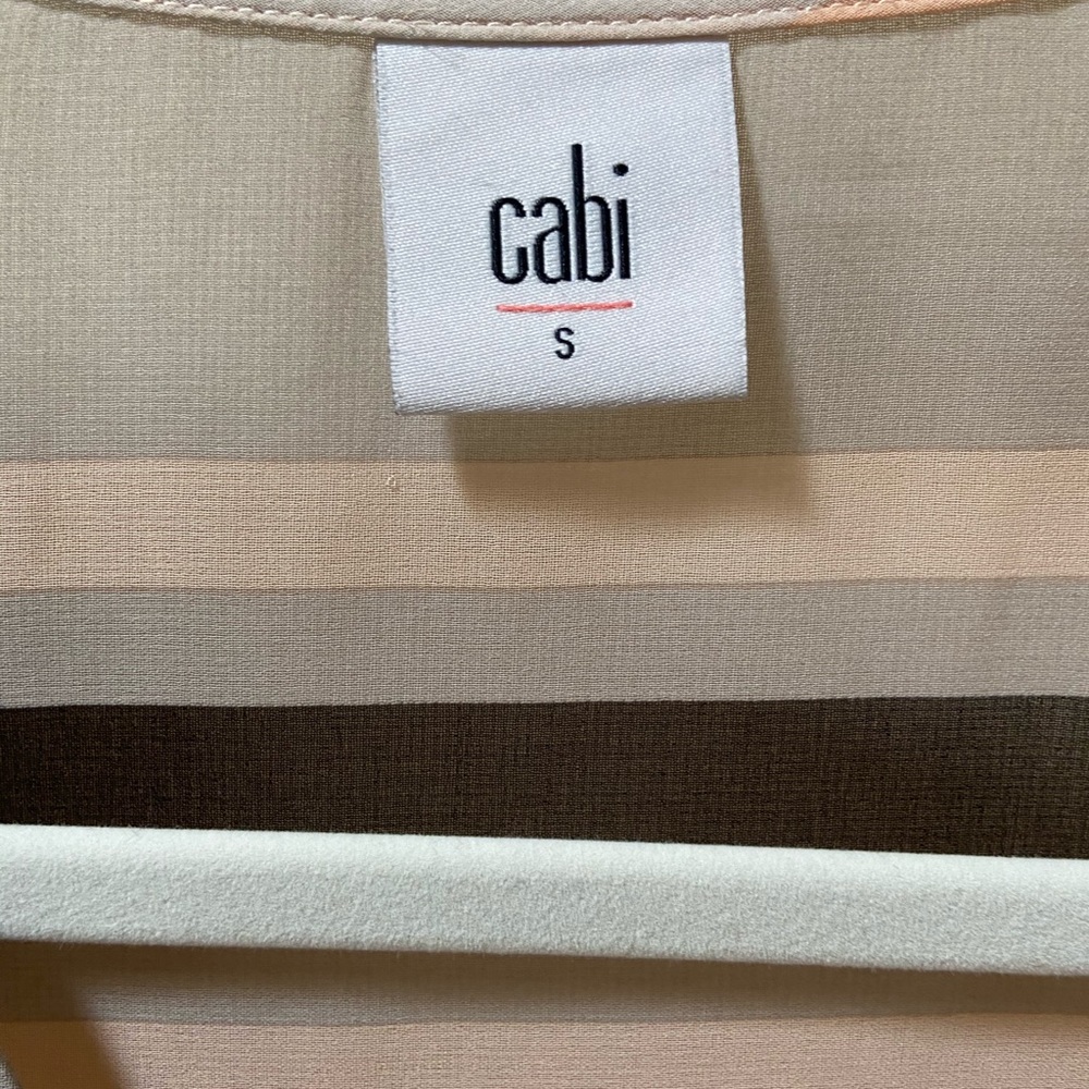 Cabi multi colored lightweight sleeveless blouse - Picture 2 of 5